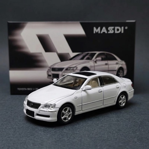 1:64 MASDI Toyota Reiz/ Mark X Diecast Model