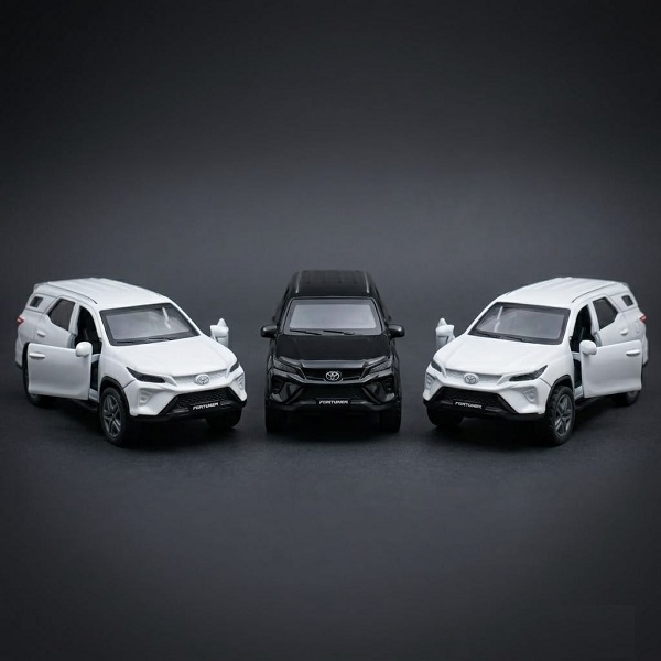 Toyota Fortuner Legender 1:36 Scale with Original Toyota Logo