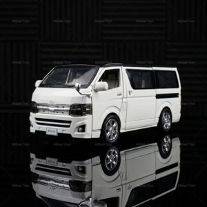 1:32 Toyota HIACE GL Diecast Model
